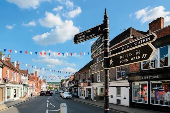 Marlow High Street with bunting